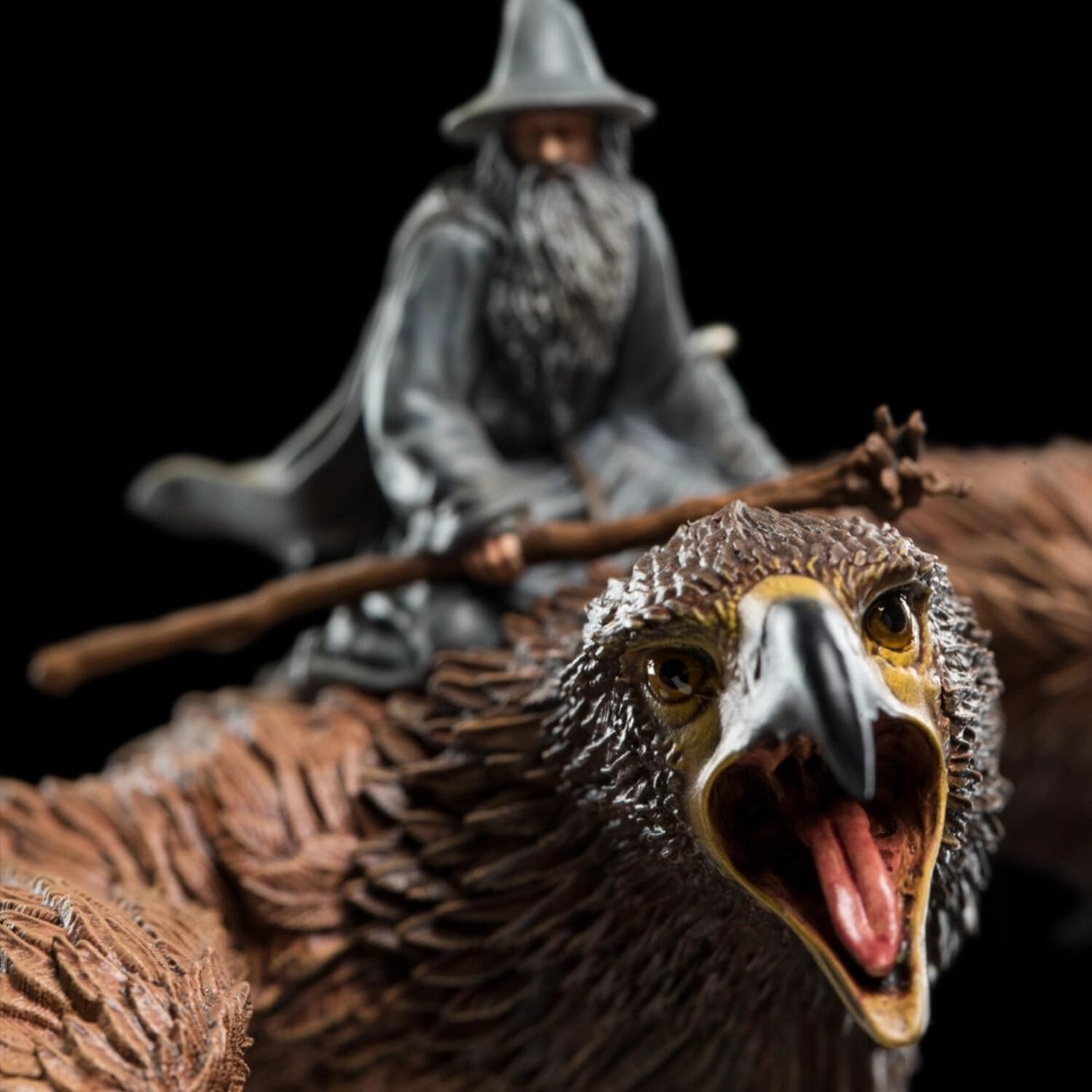 Weta Lord of the Rings Statue Gandalf on Gwaihir Statues, Multicolour, WT860102583
