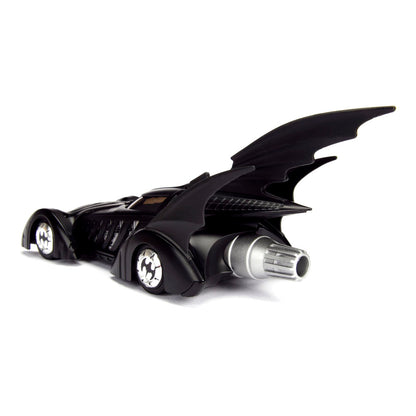 Jada Toys 253215003 Batmobil 1995, hochdetailiertes 1:24 Modellauto inkl. Batman-Figur, Cockpit und Türen können geöffnet werden, mit Freilauf, schwarz