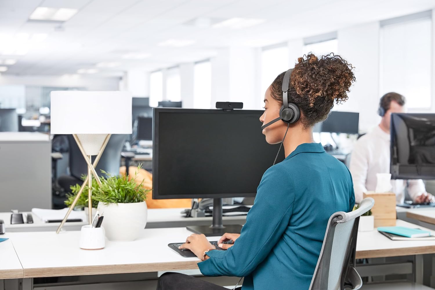 Logitech Zone Wired Auriculares con micrófono dotado de supresión de Ruido, USB-C con Adaptador USB-A - Grafito