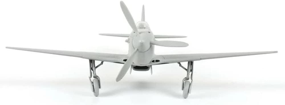 Zvezda 500787301 - 1:72 WWII Yak-3 Soviet Fighter Aircraft