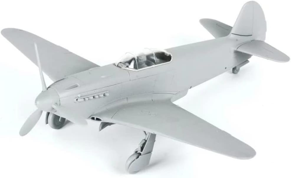 Zvezda 500787301 - 1:72 WWII Yak-3 Soviet Fighter Aircraft