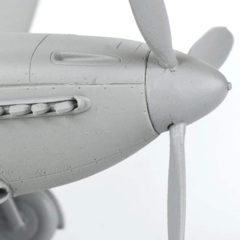 Zvezda 500787301 - 1:72 WWII Yak-3 Soviet Fighter Aircraft