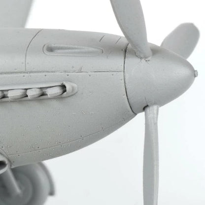 Zvezda 500787301 - 1:72 WWII Yak-3 Soviet Fighter Aircraft