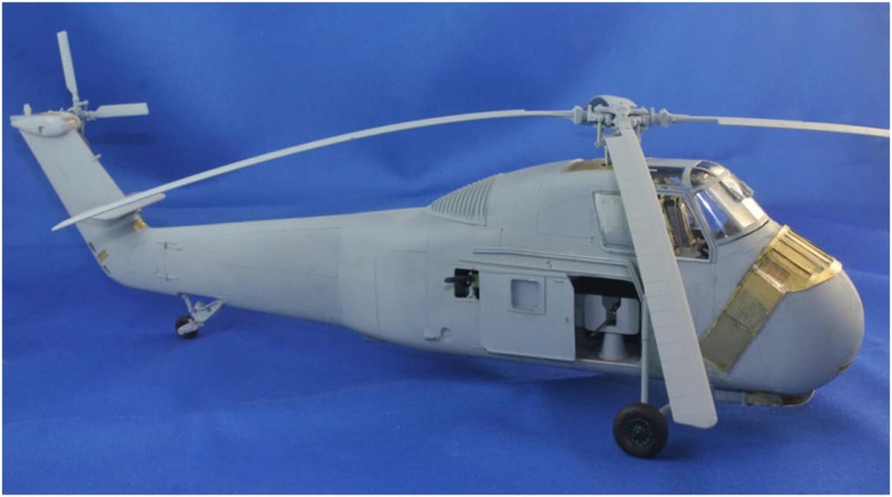 Italeri 2776S 1:48 HUS-1 Sea Horse/UH-34D, Faithful Replica, Model Building, Crafts, Hobbies, Gluing, Plastic kit, Assembly