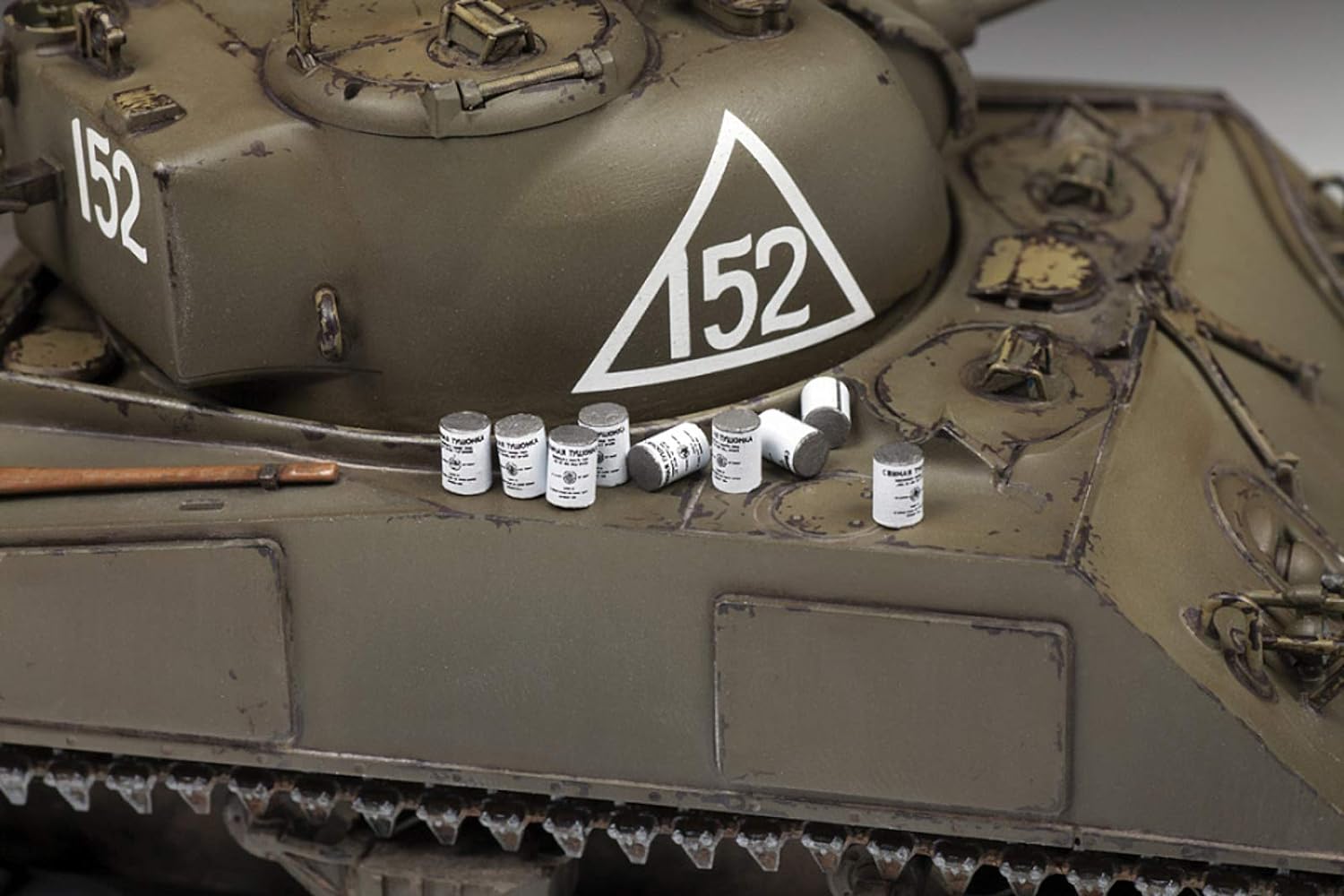 Zvezda 530003702 1:35 M4A2 Sherman (75 mm) Medium US WWII Model Kit, Plastic Construction Kit, Assembly Kit for Assembly, Detailed Replica