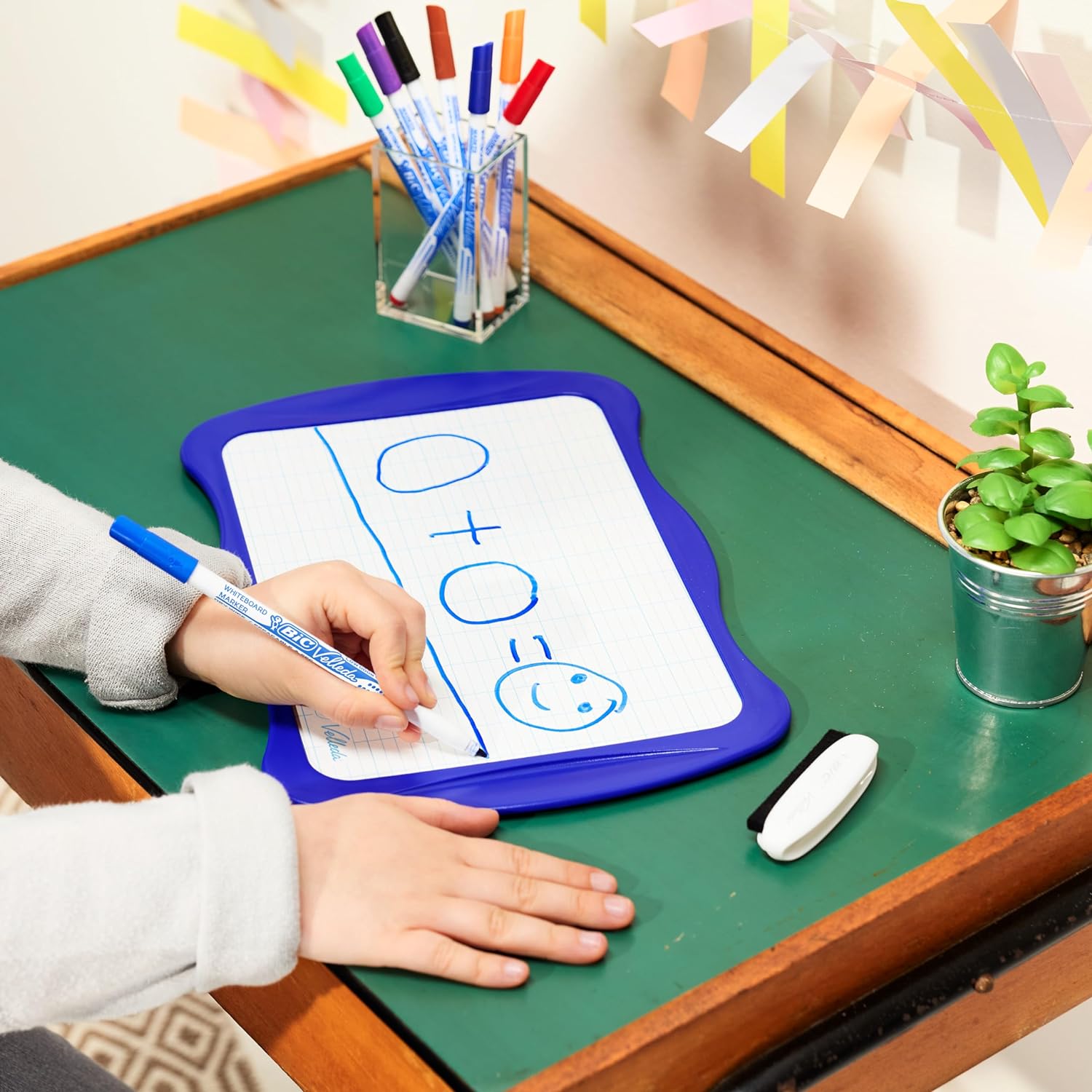 BIC Velleda Cliiip Whiteboard Set 21 x 31 cm Wiper 8 Erasable Markers Assorted Colours