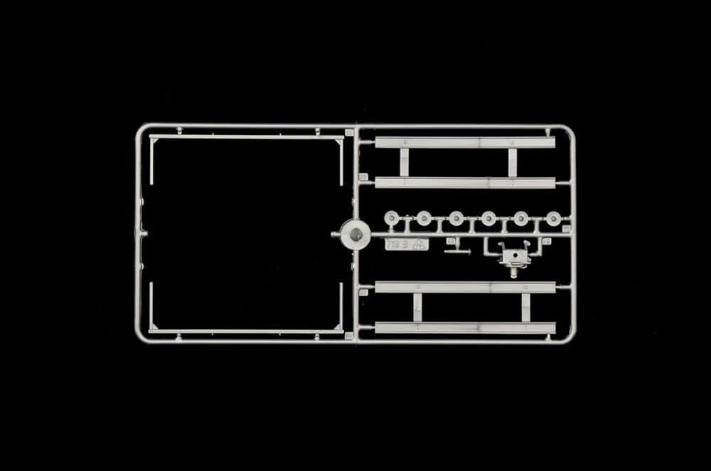 Italeri 3951S 1:24 Container Trailer 40 ft Building Stand Model Making Crafts Hobby Gluing Plastic Construction Kit True to Detail