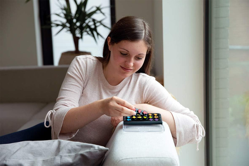 smart games - IQ Arrows, Puzzle Game with 120 Challenges, 7+ Years