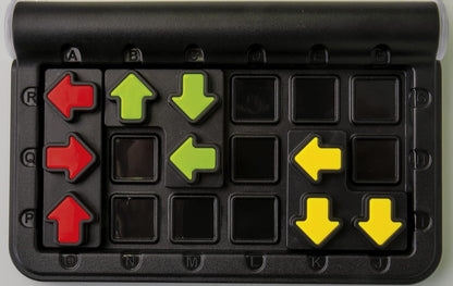 smart games - IQ Arrows, Puzzle Game with 120 Challenges, 7+ Years