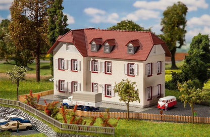 Faller FA 232216 – Two Tier Corner House, Accessory for Model Railway, Model Making