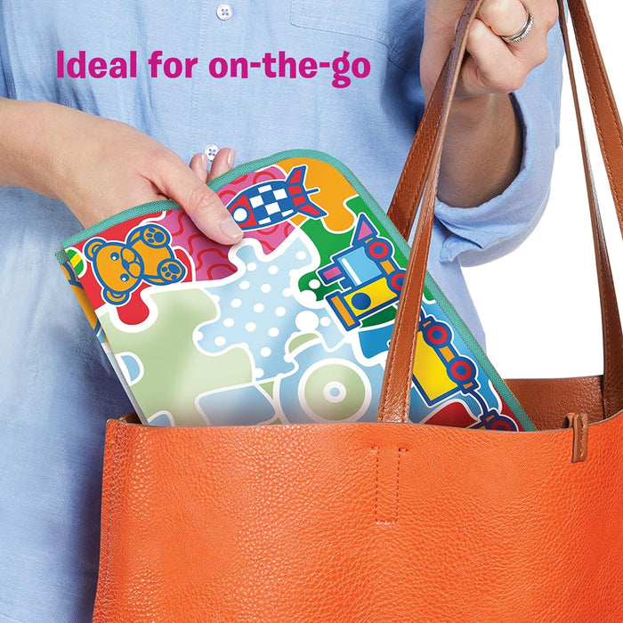 AquaDoodle Tomy - Mes 1ères Marques, Tapis de Dessin à l'eau pour Bébé, Jeu Officiel de Tomy de Coloriage et de Dessin, Non salissant, Tapis pour Bébés, Garçons et Filles, Multicolore