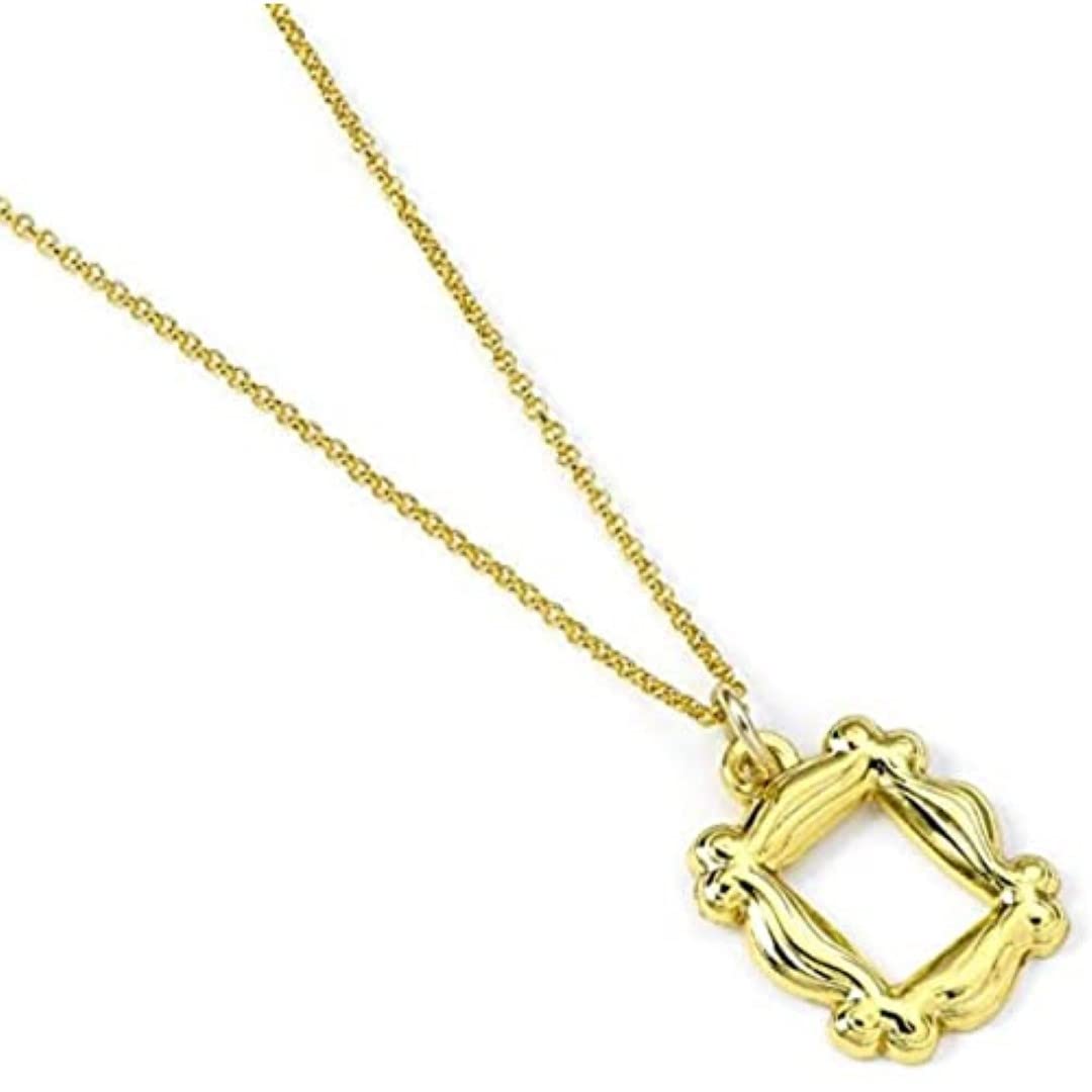 The Carat Shop FTN0005 Friends TV Series Gold Plated SPIONCINO Pendant Necklace with Adjustable Chain