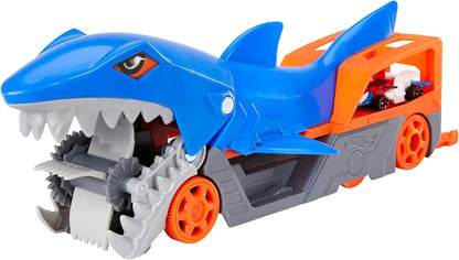 Hot Wheels Shark trailer Playset with 1 car (1:64 scale) for children aged 4 to 8, Shark Bite Transport Truck picks up cars with its jaws and keeps up to 5 in its belly, GVG36