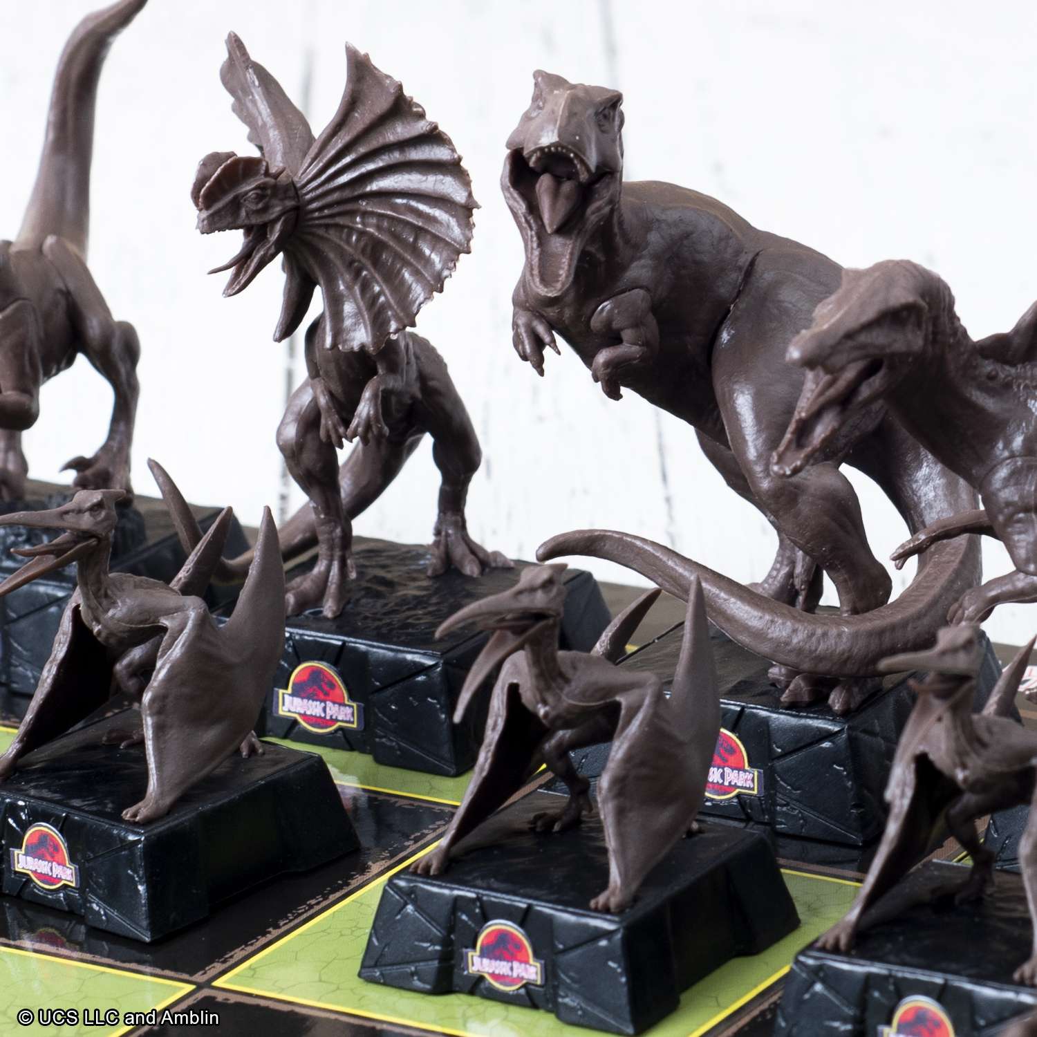 The Noble Collection Jurassic Park Chess Set - 32 Highly Detailed Plastic Chess Pieces - Officially Licensed Jurassic Park Film Set Movie Game Gifts Single