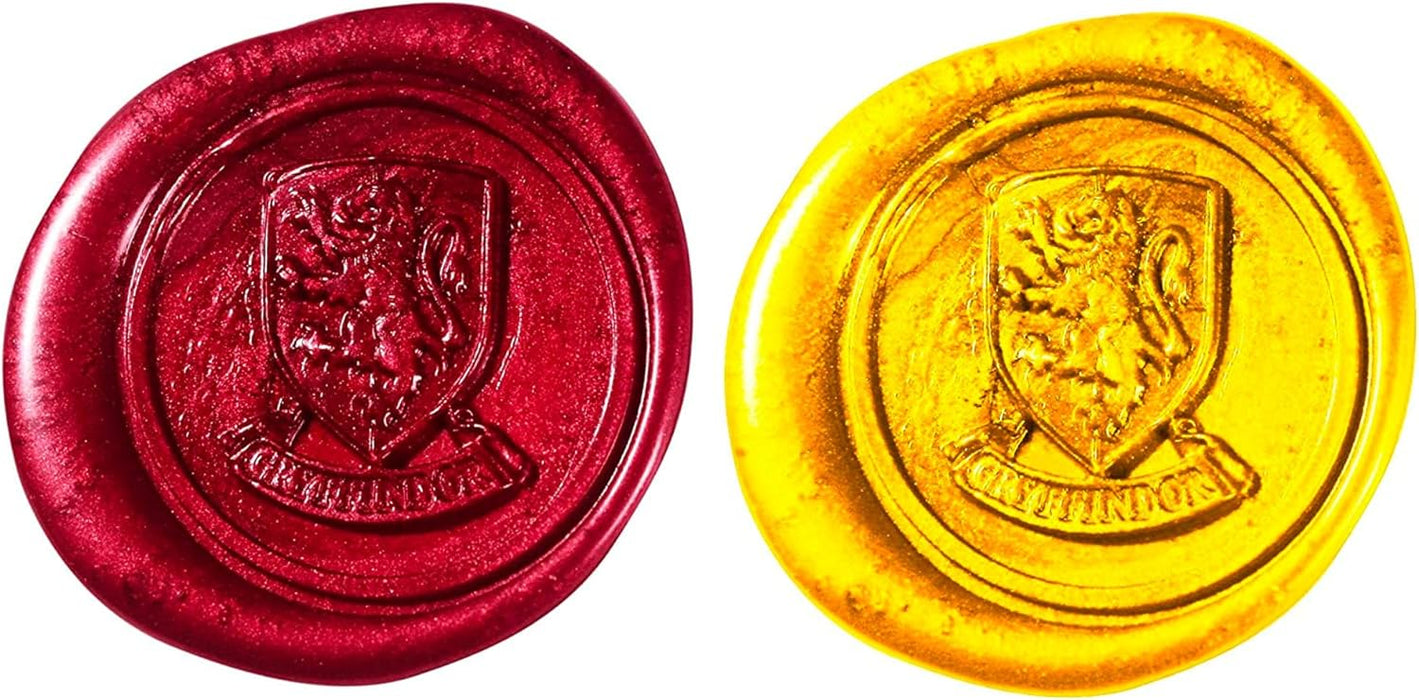 The Noble Collection Harry Potter Gryffindor Wax Seal - 6.5in (16.5cm) Die Cast Metal Stamp and Coloured Red and Gold Wax Set - Officially Licensed Film Set Movie Props Gifts Stationery