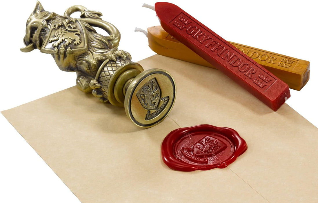 The Noble Collection Harry Potter Gryffindor Wax Seal - 6.5in (16.5cm) Die Cast Metal Stamp and Coloured Red and Gold Wax Set - Officially Licensed Film Set Movie Props Gifts Stationery