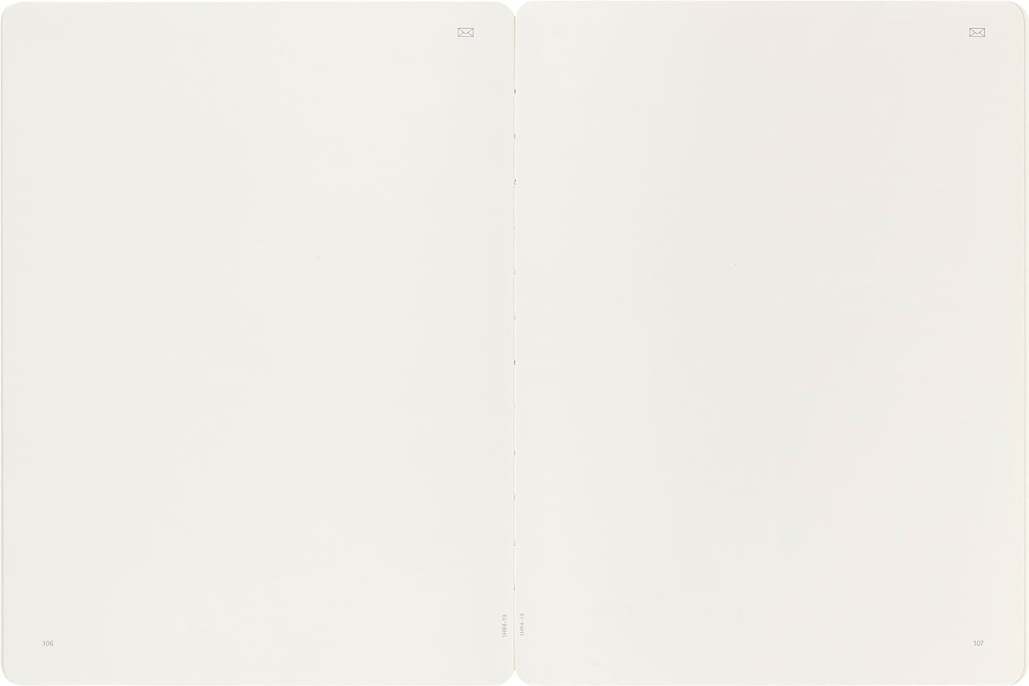Moleskine - Smart Notebook Paper Tablet - Hardcover - Blank Paper Digital Notebook - Notebook Compatible with Moleskine Pen +, size extra large 19 x 25 cm, color black, 176 pages