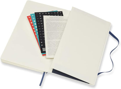 Moleskine - 18-Month Weekly Planner/Diary, Weekly Planner 2021/2022, Weekly Notebook with Soft Cover and Elastic Closure, Size Large 13 x 21 cm, Colour Sapphire Blue, 208 Pages