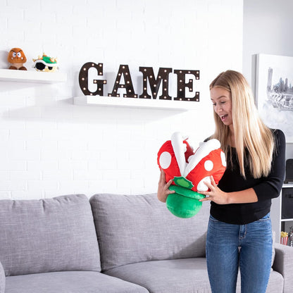 TOMY Club Mocchi Mocchi - Peluche Piranha Méga 40 cm de l'univers Nintendo Super Mario. Super douce et idéale pour les collectionneurs ainsi que les filles et les garçons dès 3 ans. T12414