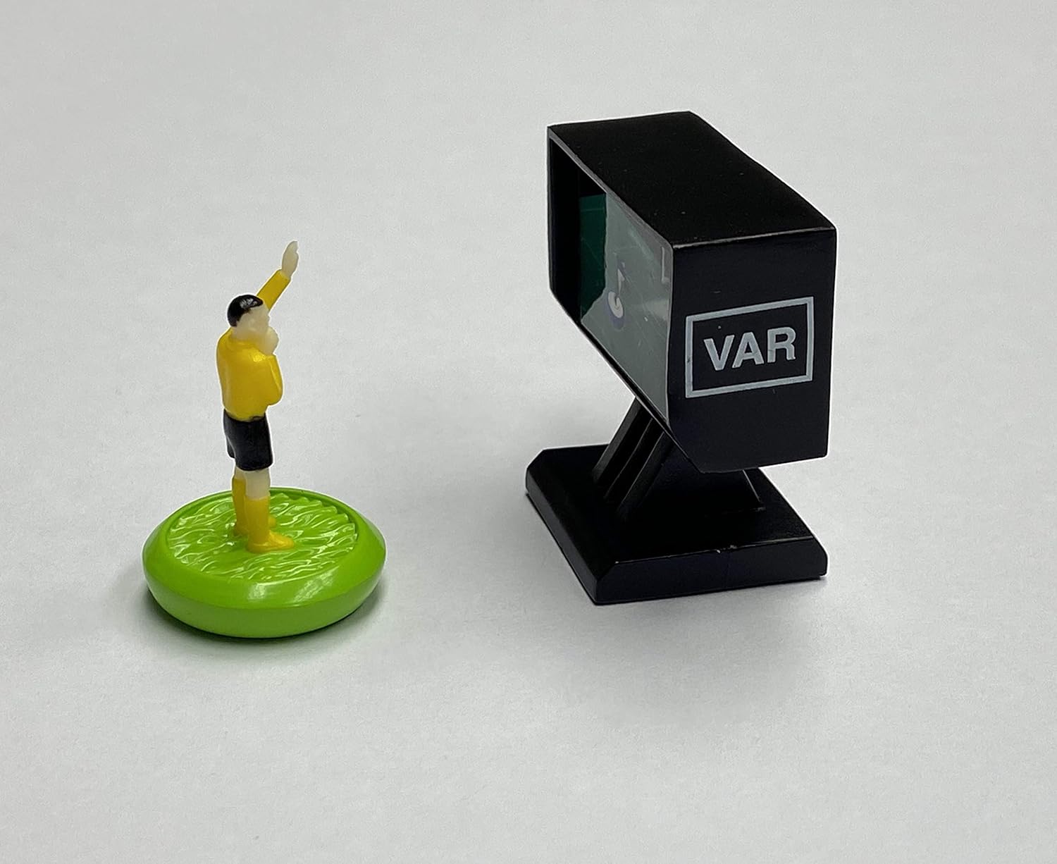 Subbuteo 3085 Official Virtual Assistant Referee (VAR) Set