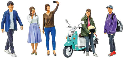 Tamiya- People Personas 1:24 Scale Figure Set Campus Friends II-Model, Plastic, Assembly Kit, Detailed Reproduction, Unpainted, Multicolor (24356