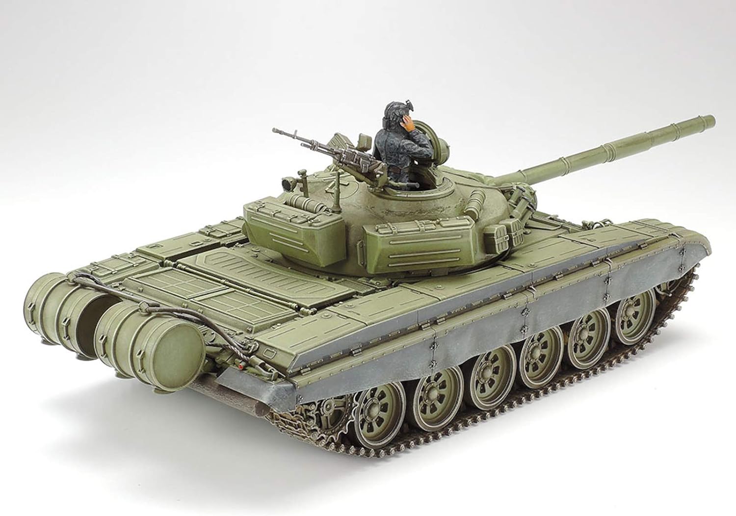 TAMIYA 300035160 – 1: 35 Russian battle tank T72 M1.