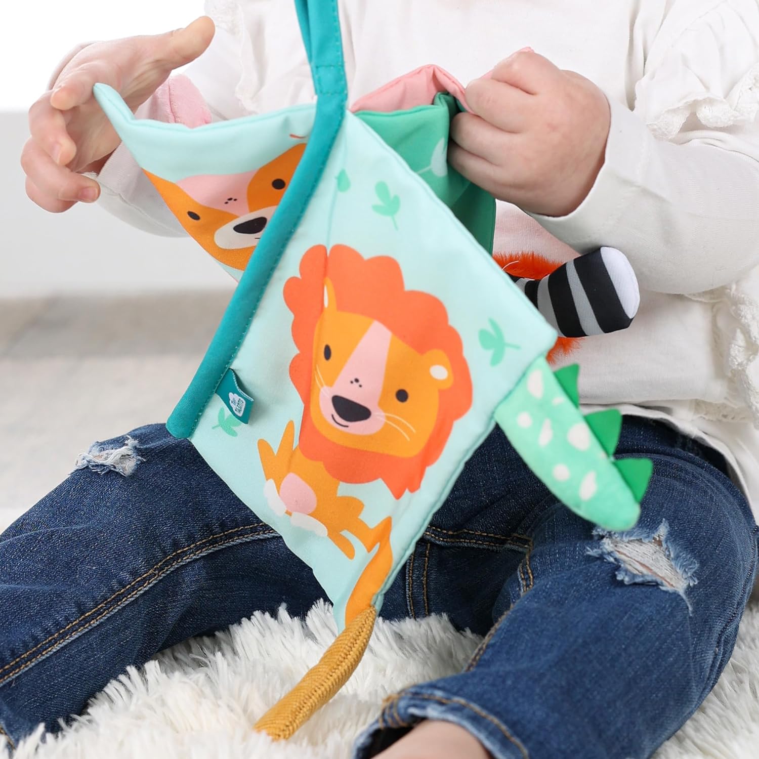 SES Creative 13112 Sensory Animal Tails Cloth Book