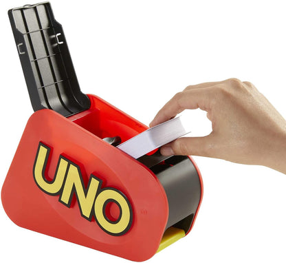 Mattel Games UNO Extreme!, Uno Kartenspiel für die Familie, mit Kartenwerfer, Perfekt als Kinderspiel, Reisespiel oder Spiel für Erwachsene, für 2-10 Spieler, ab 7 Jahren, GXY75, UNO Extreme Card Game Featuring Random-Action Launcher with Lights & Sounds
