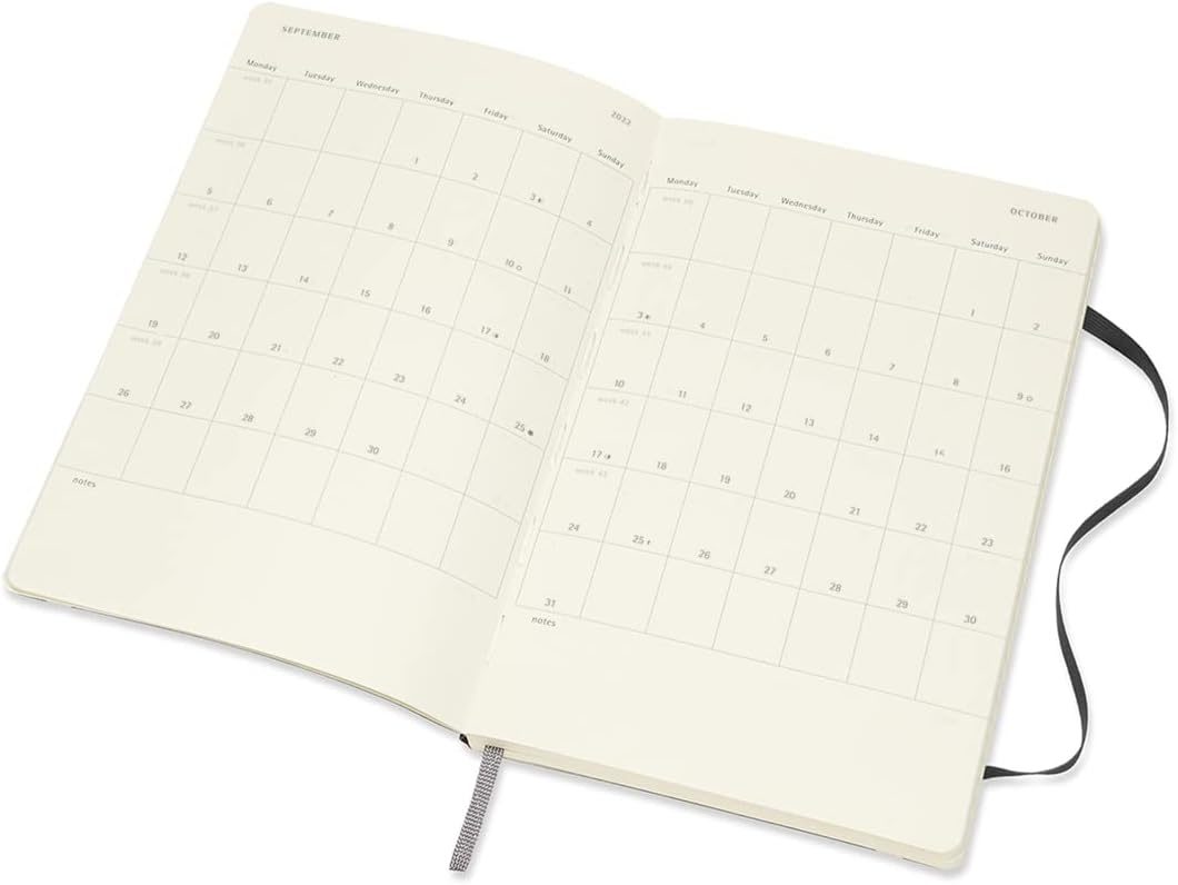 Moleskine - 18-Month Weekly Planner/Diary, Weekly Planner 2021/2022, Weekly Notebook with Soft Cover and Elastic Closure, Size Large 13 x 21 cm, Colour Black, 208 Pages