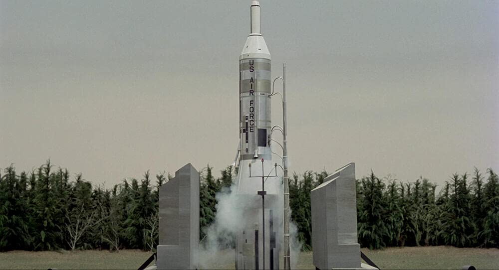 Twilight's Last Gleaming (1977) ( Das Ultimatum ) ( Nuclear Countdown )