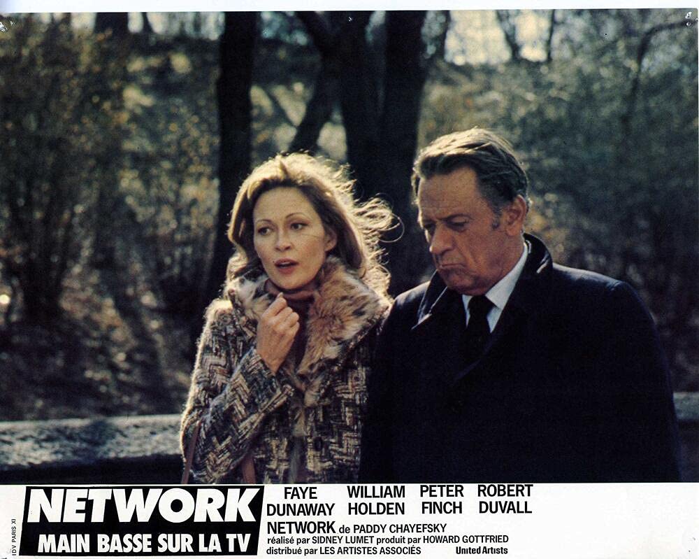 Network, Main Basse sur la TV