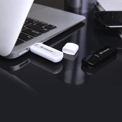 Transcend 32GB JetFlash 700 USB 3.1 Gen 1 Flash Drive (USB Stick) TS32GJF700