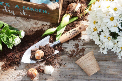 edding 8055 outdoor marker - white - 1 paint marker - round nib 1-2 mm - high coverage, waterproof - exterior paint marker pen - for permanently marking objects, waste bins, children's toys