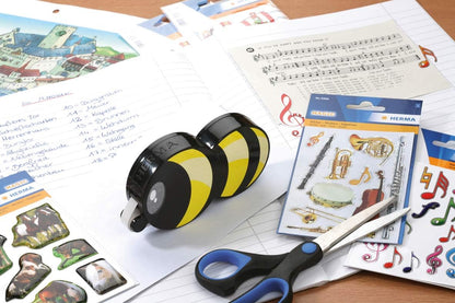 HERMA 1104 Kleberoller doppelseitig nachfüllbar ablösbar, 15 m, selbstklebender Klebeband Roller für Kinder, Fotoalbum, Scrapbook, Fotobuch, Basteln, Schule & Büro, schwarz gelb