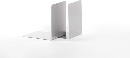 MAUL Buchstütze aus Aluminium (2er Pack) 10x8x10cm | Silber | 3527308 & MAUL Buchstütze aus Acryl (2er Pack) 10x10x13cm | Bücherhalter, Organzier für Kinder, Bücher, Büro, Regal | 3513505 (glasklar