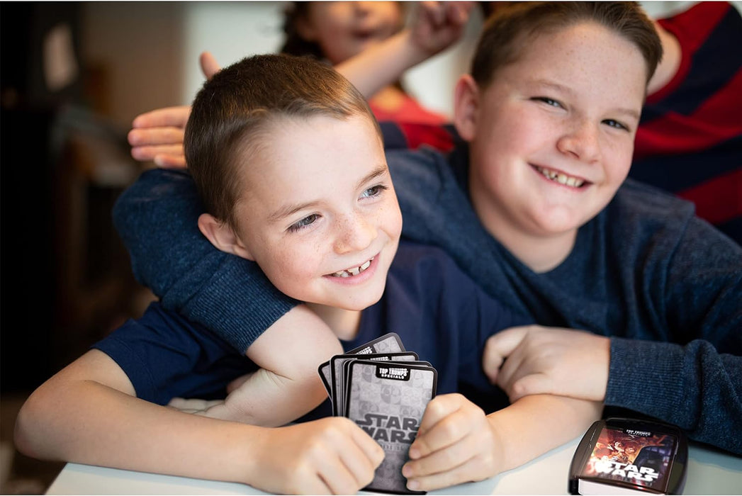 Top Trumps Star Wars Episoden 4–6 Specials Kartenspiel, Spielen mit Luke Skywalker, Darth Vader, Emperor Palpatine und Obi-Wan Kenobi, pädagogisch für 2 Spieler und ein tolles Geschenk für Kinder ab 6