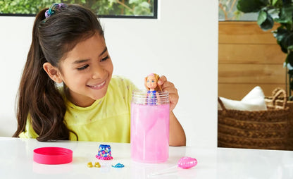 Barbie Chelsea Color Reveal Pop met 6 verrassingen: 4 zakjes met een rokje of broek, schoenen, tiara en ballonaccessoire, voor kinderen van 3 jaar en ouder Multicolor