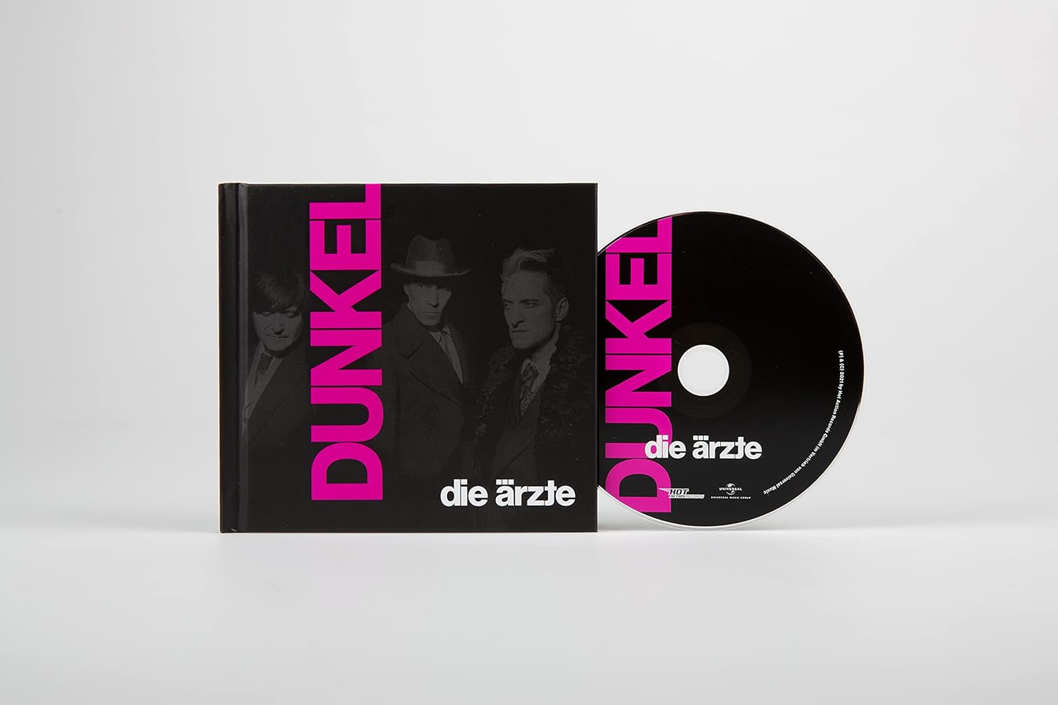 Dunkel (Im Schuber mit Girlande)