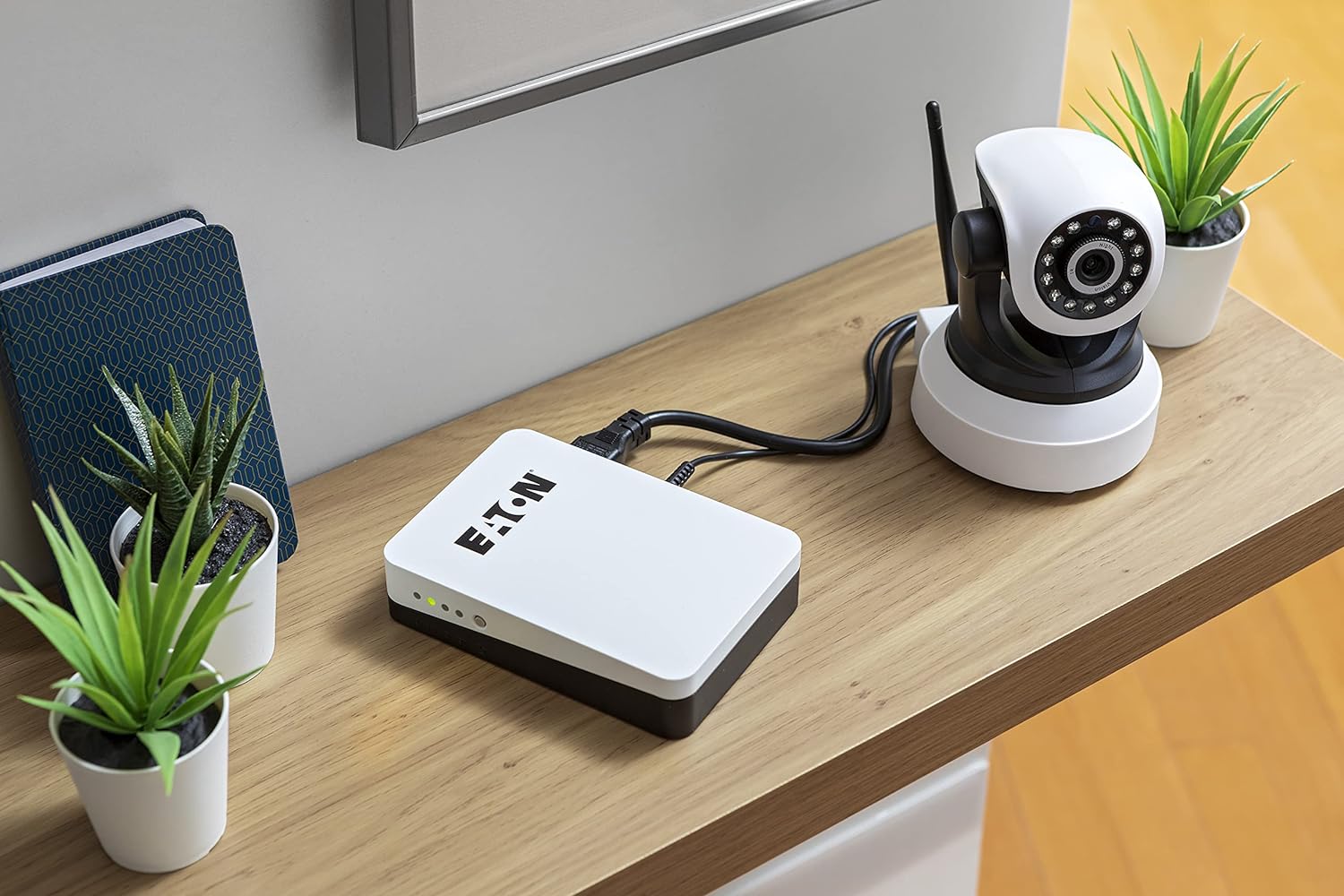 Eaton 3S Mini UPS 36W 9/12/15/19 DC to protect Internet routers, IP cameras, home assistants and smart controllers