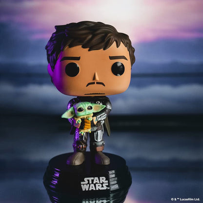 Funko Pop! Star Wars: the Mandalorian - Mando Holding Grogu (the Child, Baby Yoda) - (Grogu (the Child, Baby Yoda), Baby Yoda) - Collectable Vinyl Figure - Gift Idea - Official Merchandise - TV Fans