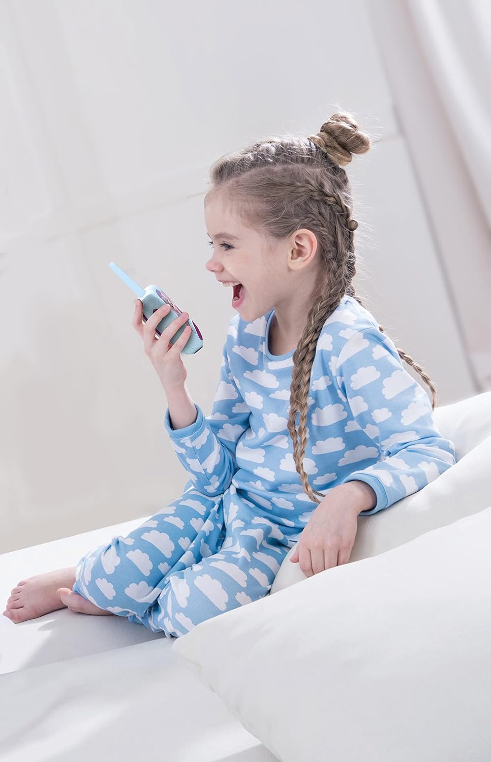 LEXIBOOK, Frozen, Walkie-Talkies 200m, Communication Game for Children, Belt Clip, 2 Communication Channels, Battery Operated, Blue, TW12FZ