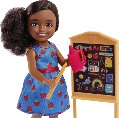 Barbie Chelsea Can Be Playset with Brunette Chelsea Teacher Doll (6 inches), Chalkboard, Pointer, Globe, Mug, File, Teddy Bear Figure, Great Gift for Ages 3 Years Old & Up