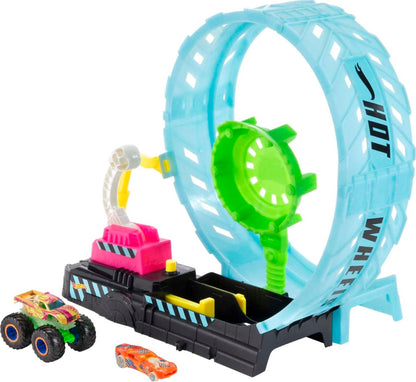 Hot Wheels Monster Trucks Glow in the Dark Epic Loop Challenge Playset with Launcher, Ramp & Giant Loop, Includes 1 1:64 Scale Die-Cast Truck & 1 Car, Toy Gift for Kids 4+, HBN02