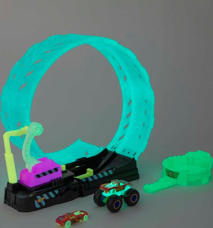 Hot Wheels Monster Trucks Glow in the Dark Epic Loop Challenge Playset with Launcher, Ramp & Giant Loop, Includes 1 1:64 Scale Die-Cast Truck & 1 Car, Toy Gift for Kids 4+, HBN02