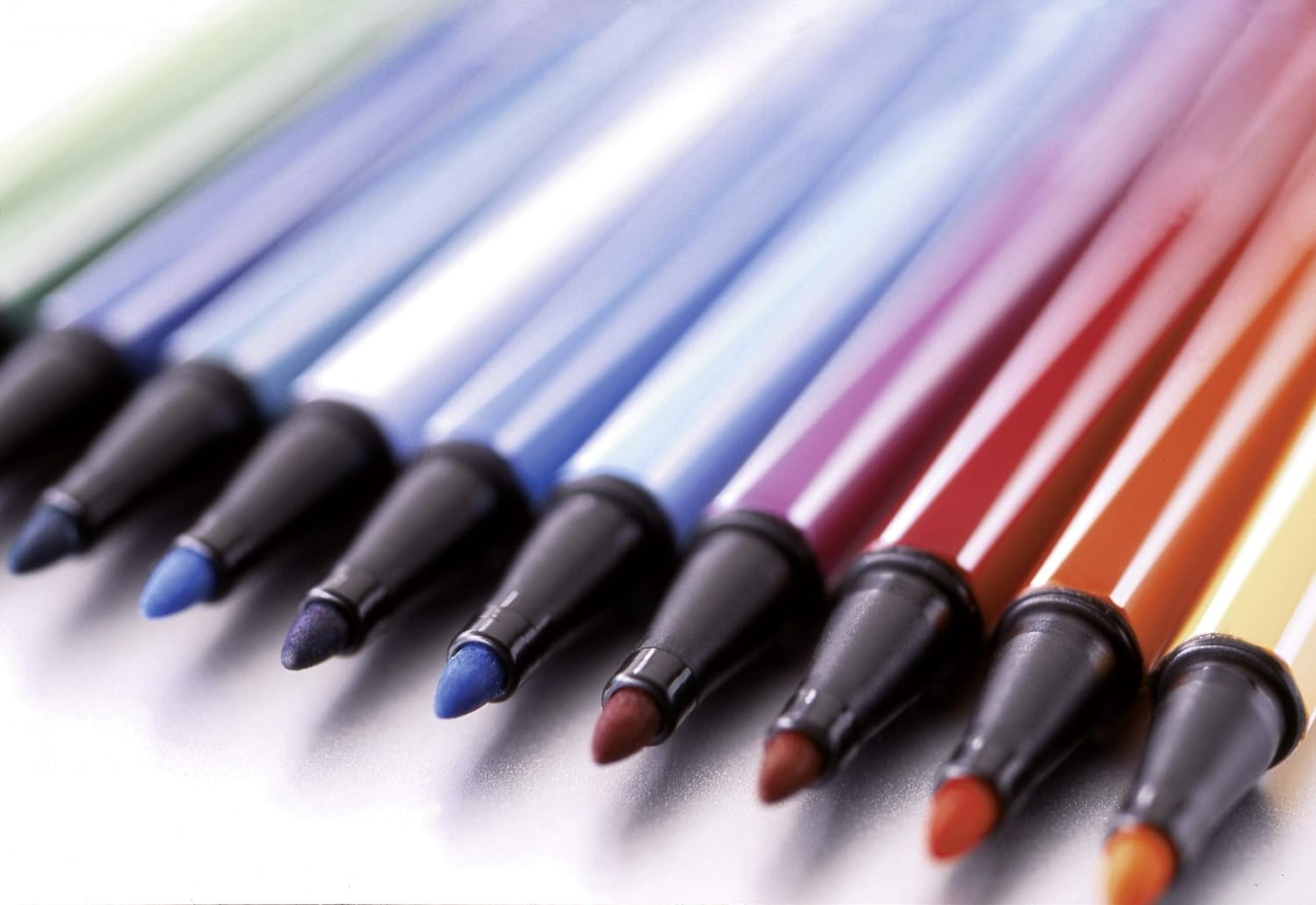 Premium Fibre-Tip Pen - STABILO Pen 68 - ARTY - Pack of 24 - Assorted Colours