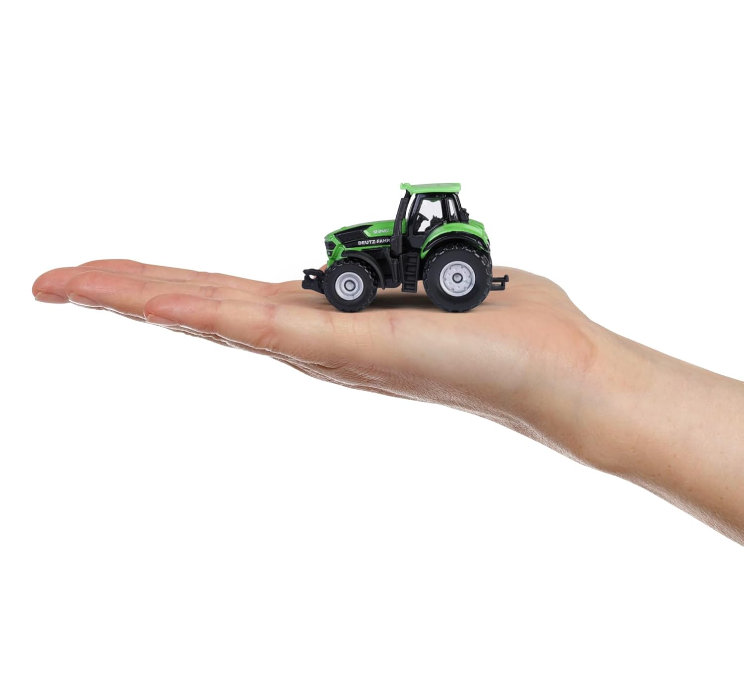Majorette Die Cast 212057400 Farm - Random Model
