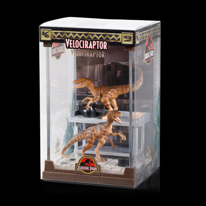 The Noble Collection Velociraptor Diorama