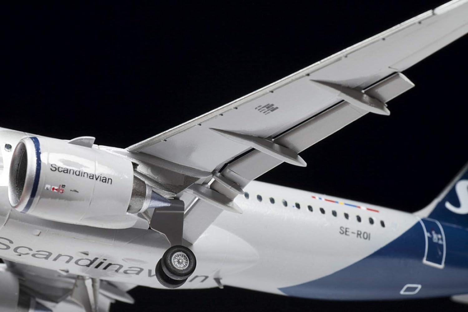 Zvezda 1:444 Airbus A-320 Neo Model Kit