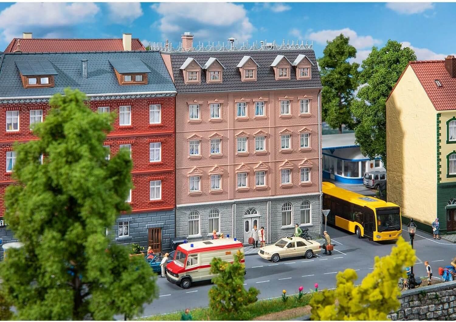 Faller 130627 Town House with Law Firm, One Size