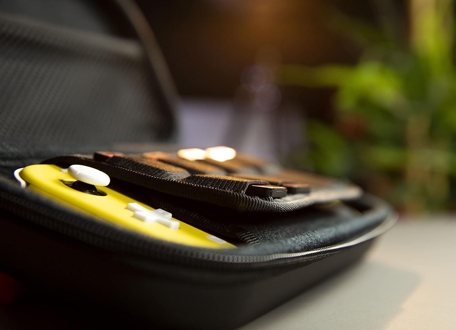 Konix My Hero Academia Case for Nintendo Switch/Lite/OLED, Himiko Toga Einzigartig Grey/Noise/Yellow